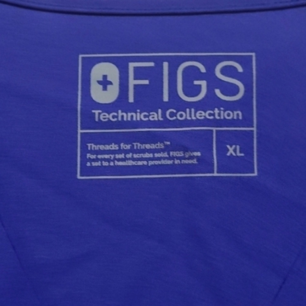 FIGS Casma 3 pocket scrub top - Royal Blue XL - Picture 2 of 7
